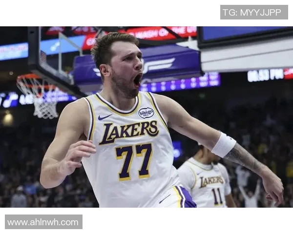 东契奇狂砍73分刷新现役最高分纪录独行侠成功终结太阳11连胜势头